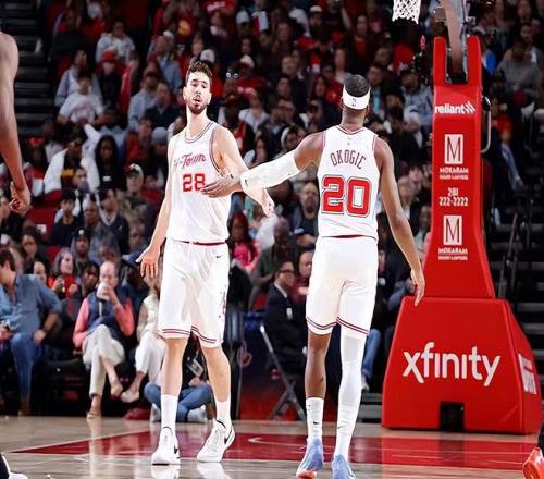 梁王组合拆,分引羽毛球,界广泛关注,B体育平台,B体育官方网站,B体育登录入口,B体育app下载