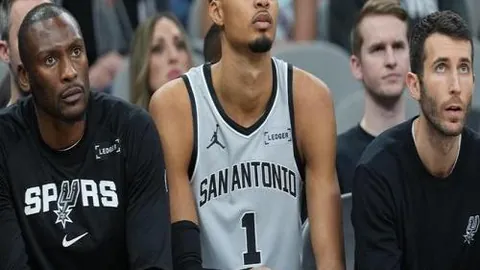 火箭新星二级恶意犯规，暴力举动遭罚离场！